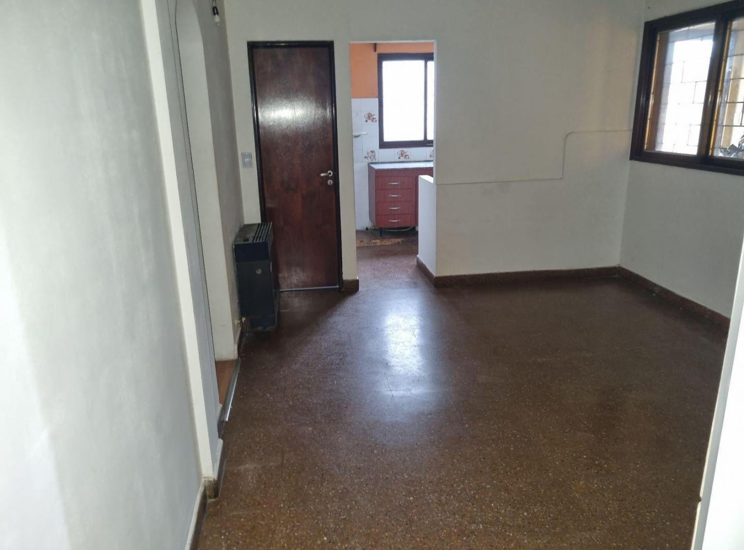 Venta PH 4 ambientes c/ cochera , Los polvorines (Centro)