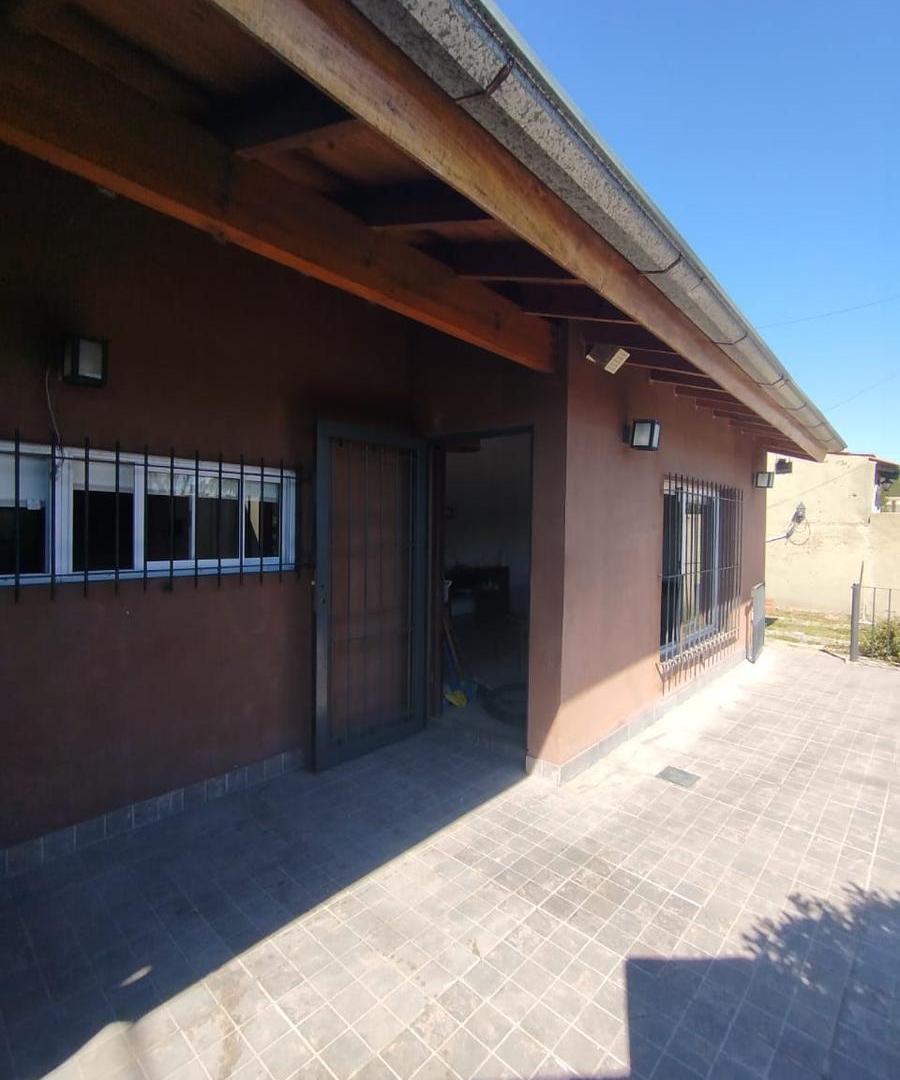 Foto de VENTA CASA 5 AMBIENTES - GRAND BOURG, imagen 4
