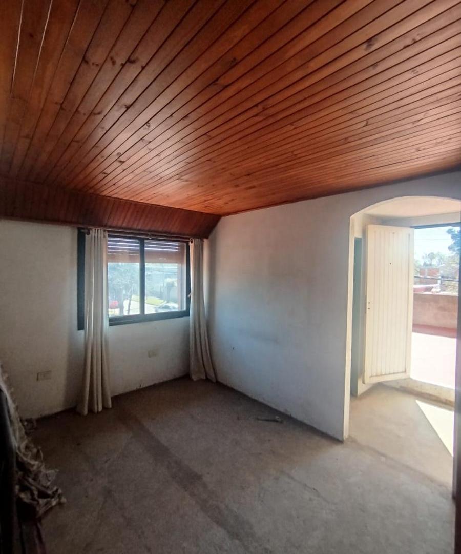 Foto de VENTA CASA 5 AMBIENTES - GRAND BOURG, imagen 5