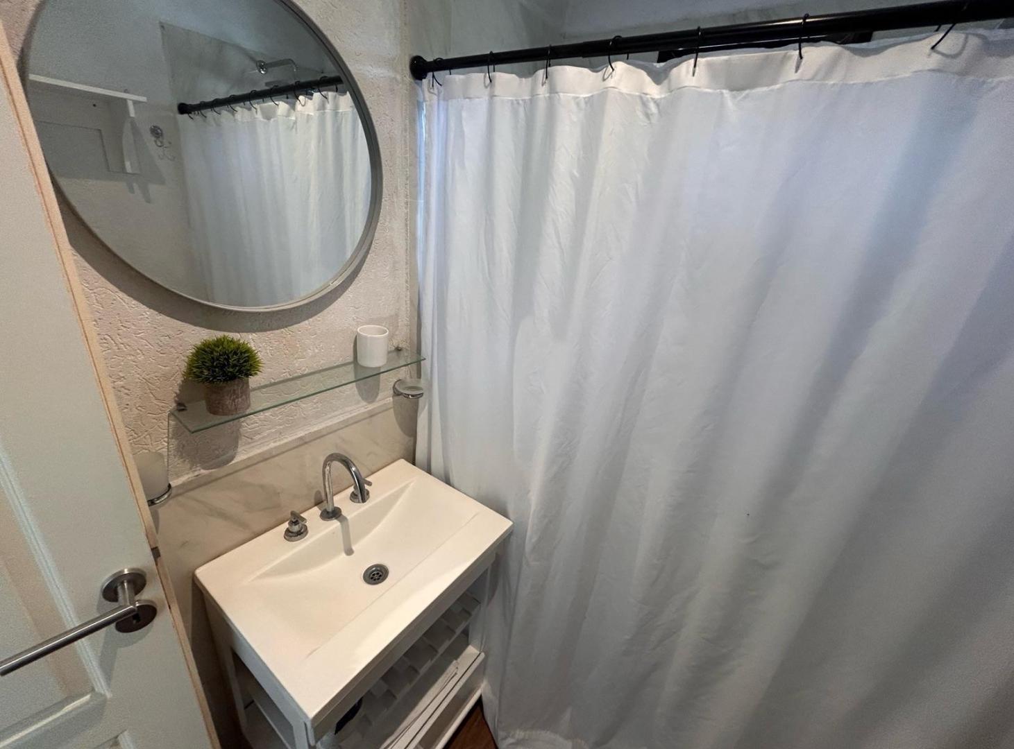 Foto de Venta departamento 3 ambientes - Barrio Los Olivos, Carabassa, Pilar, imagen 2