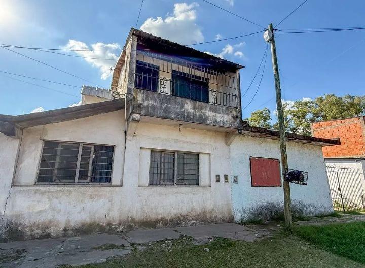 Foto de Venta complejo 4 departamentos de 2 y 3 amb con cochera - Cuartel, imagen 5