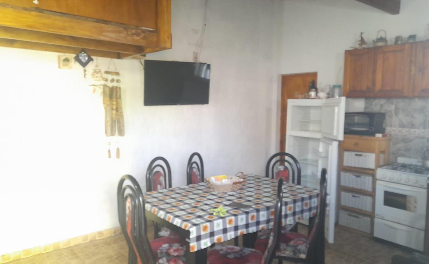 Foto de VENTA de DOS AMPLIAS CABAÑAS de 3 ambientes - Balneario CAMET NORTE, imagen 2