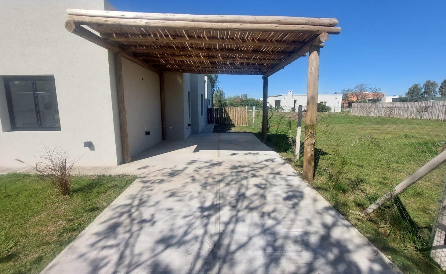 Foto de Casa 5 ambientes con piscina playa -Santa Emilia Pilar del Este, imagen 2