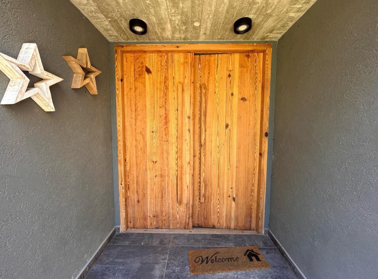 Foto de Venta casa 4 ambientes con pileta APTA CREDITO - Barrio Parque Pero, imagen 2