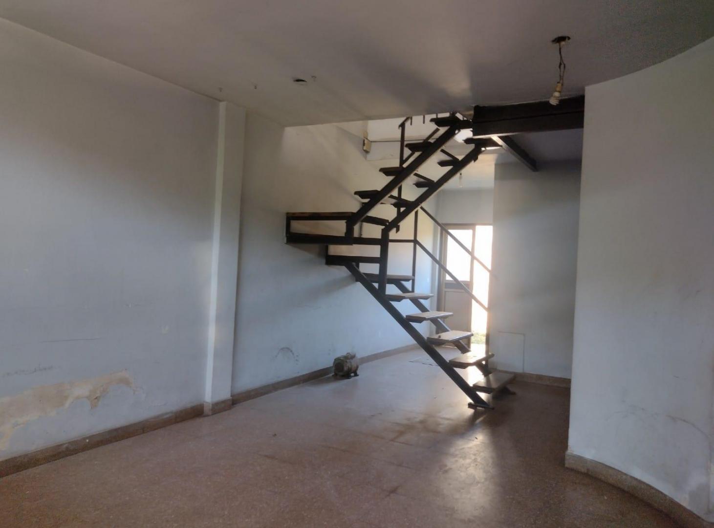 Foto de VENTA PROPIEDAD MULTIFUNCIONAL - LOCAL DEPTO CASA - ITUZAINGO, imagen 3