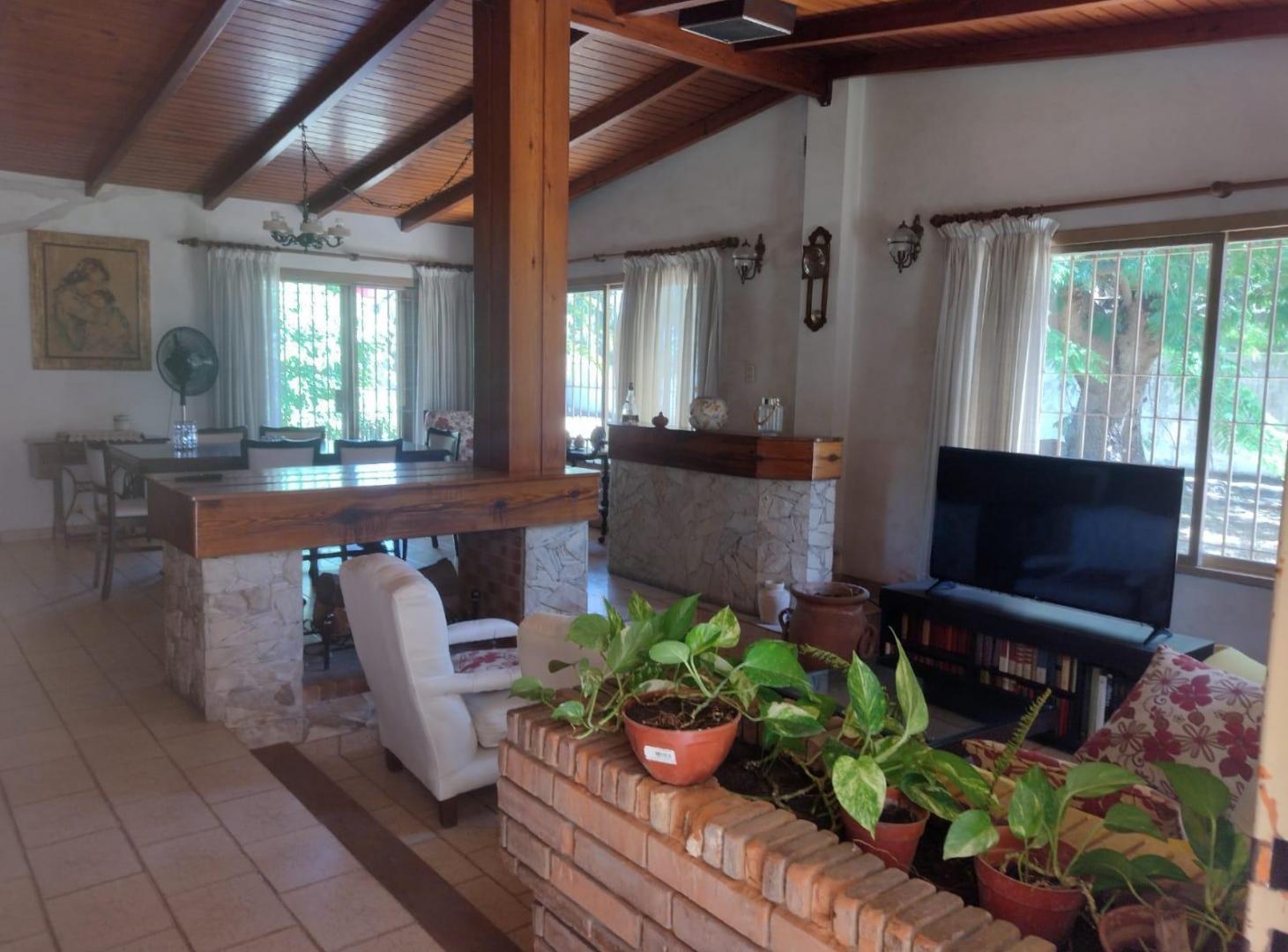 Foto de VENTA PROPIEDAD MULTIFUNCIONAL - LOCAL DEPTO CASA - ITUZAINGO, imagen 5