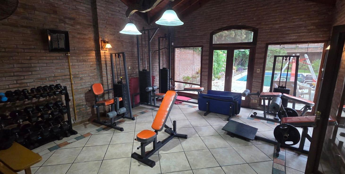 Foto de Venta casa 4 ambientes - quincho y pileta - San miguel, imagen 1