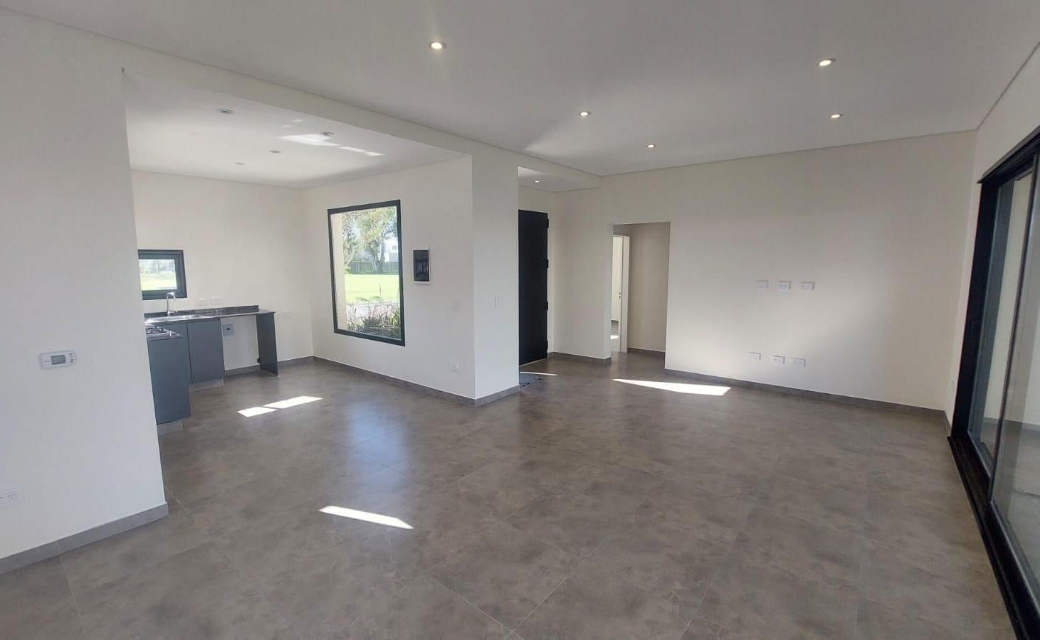 Foto de VENTA CASA 5 AMBIENTES - SANTA EMILIA - PILAR DEL ESTE, imagen 1