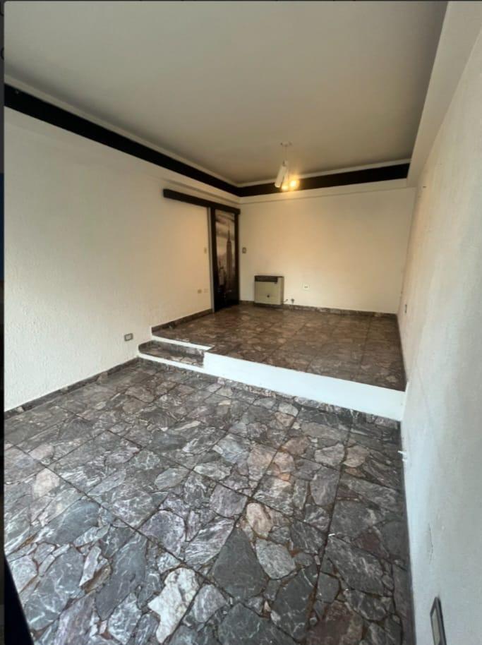 Foto de Venta casa 5 ambientes cochera y pileta - Quilmes Oeste, imagen 4