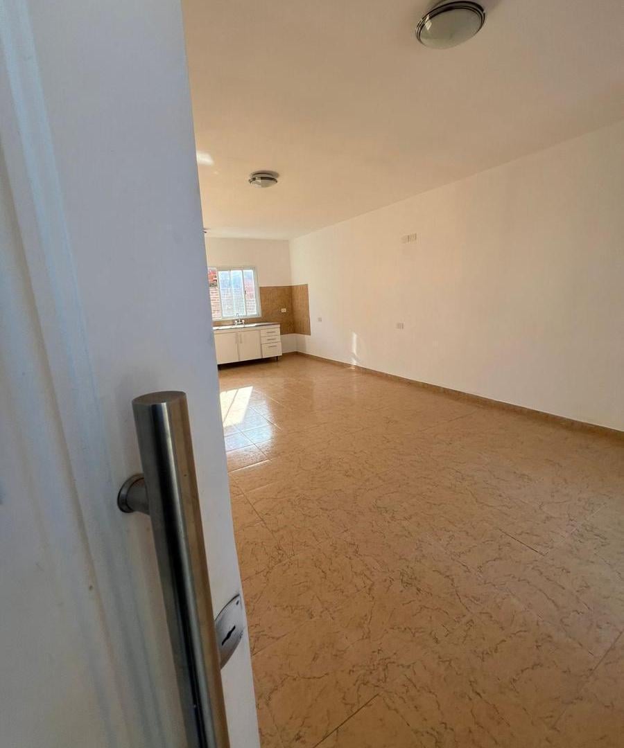 Foto de Venta duplex 3 ambientes - Barrio San Rafael - Grand Bourg, imagen 2