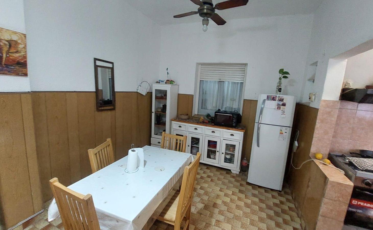 Foto de Venta casa 3 ambientes cochera cubierta y parrilla - Jose c paz, imagen 1