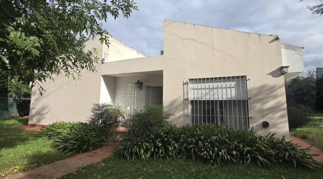 Foto de Venta casa 4 ambientes C/ pileta - Parque Alvear , Tortuguitas, imagen 1