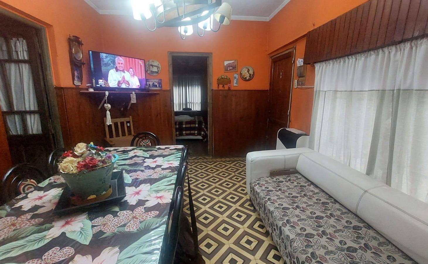 Foto de Venta casa 4 ambientes mas Departamento 2 ambientes - San Miguel, imagen 2