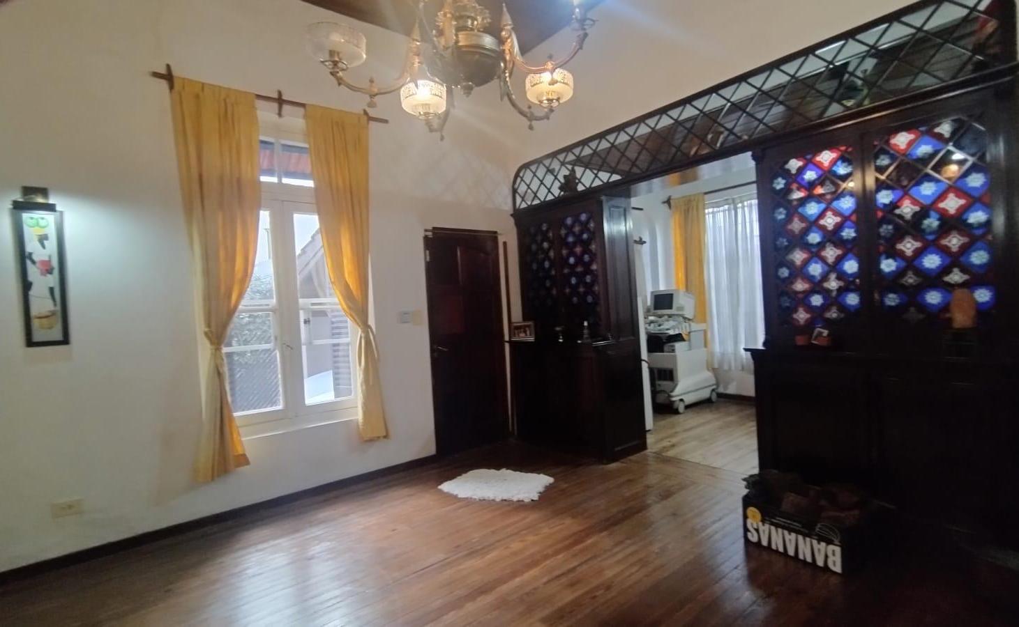Foto de Venta casa 4 ambientes, pileta, cochera y quincho Bella Vista, imagen 5