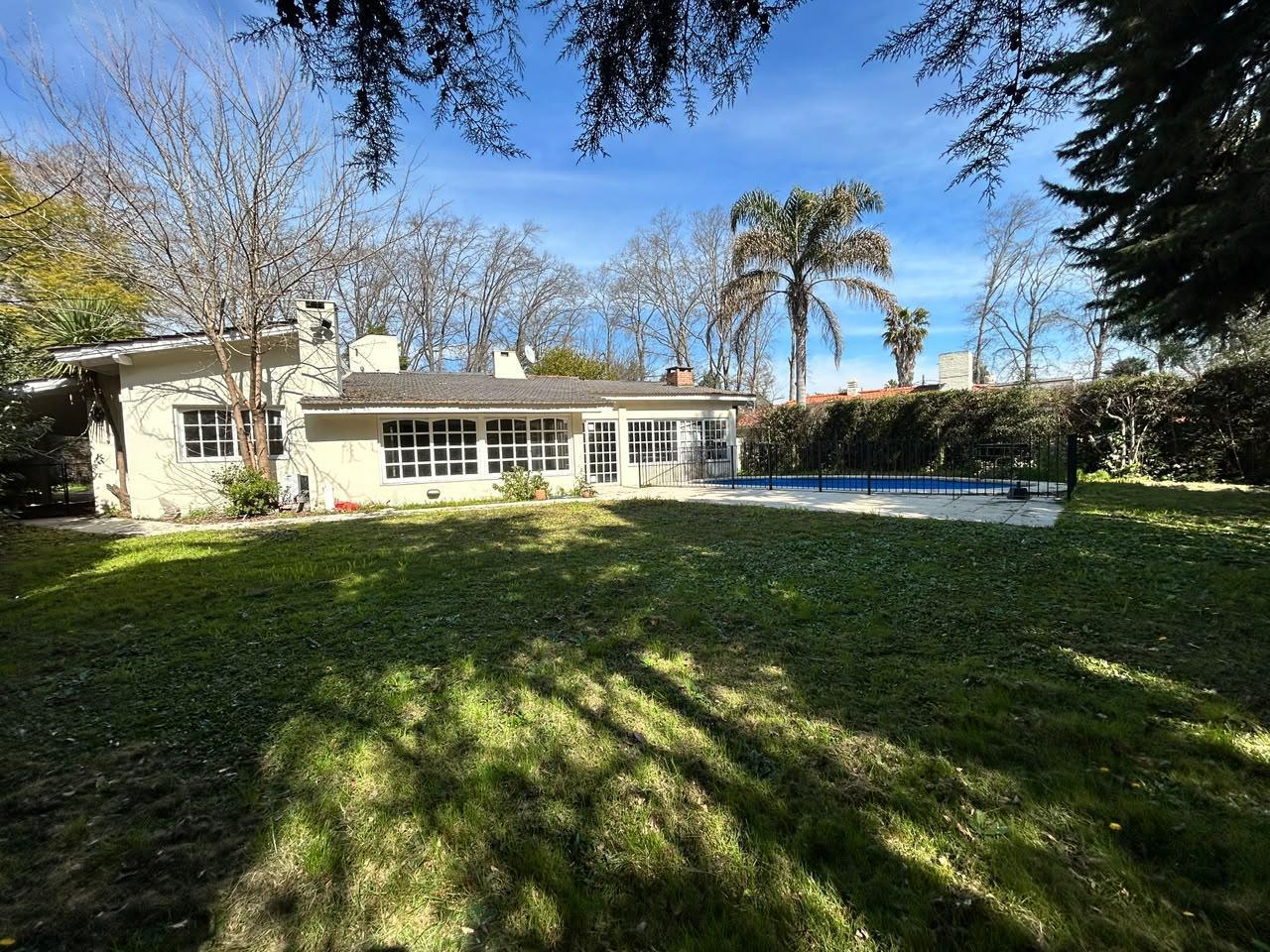 Foto de Venta casa 5 ambientes pileta y parrilla APTA CRÉDITO - Barrio Mapuche, imagen 2