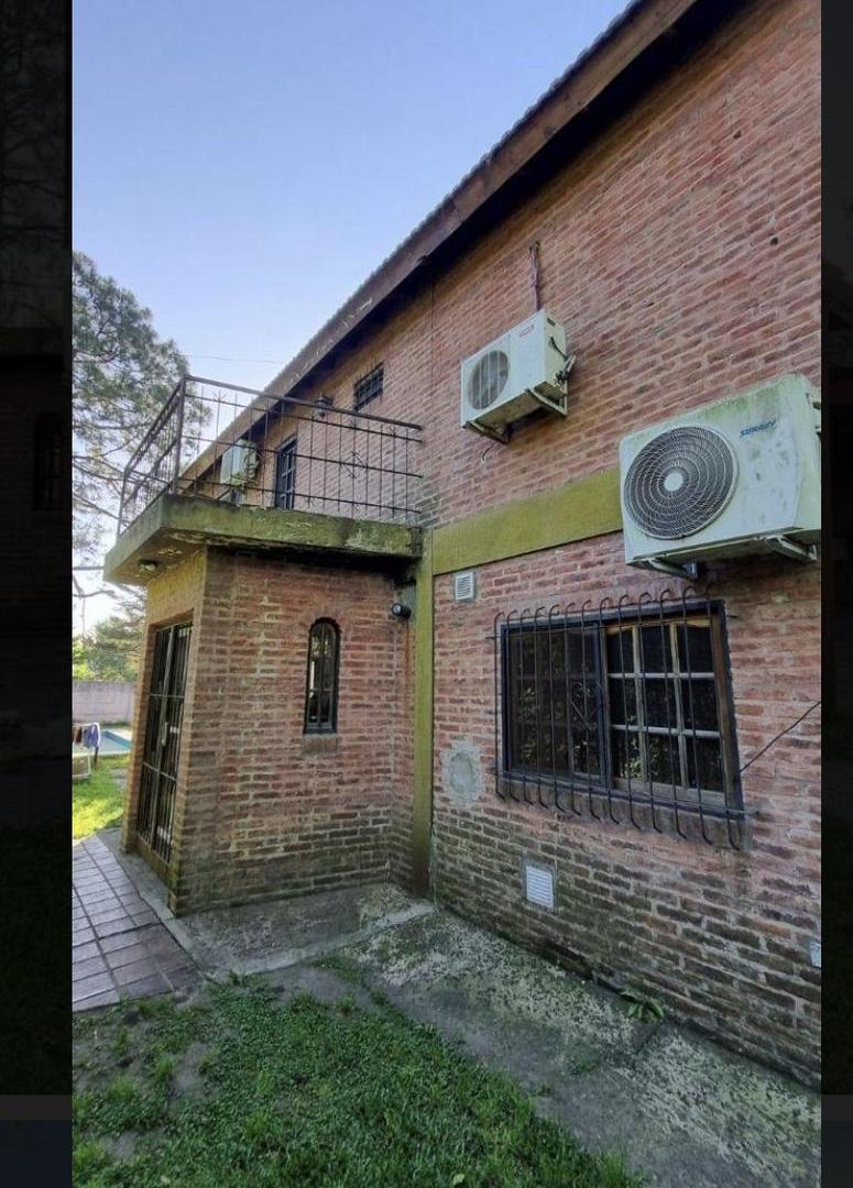 Foto de Venta casa 4 ambientes C/ quincho y pileta - Parque Alvear 1, imagen 3