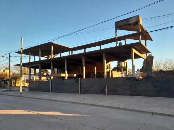 Foto de VENTA LOSA hormigon estructural 240 mts, 2 pisos c/ techo, escaleras, imagen 2