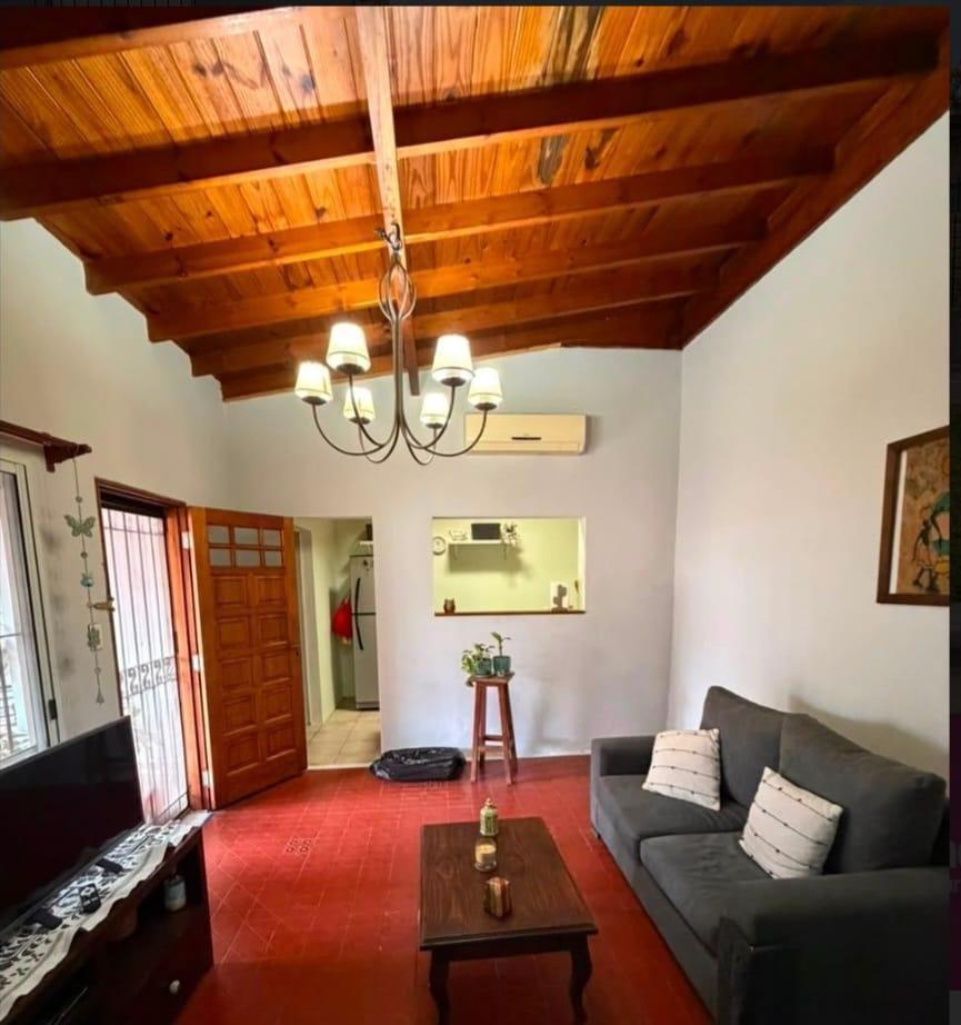Venta casa 5 ambientes   2 Departamentos -  Los Polvorines , Malvinas Argentinas