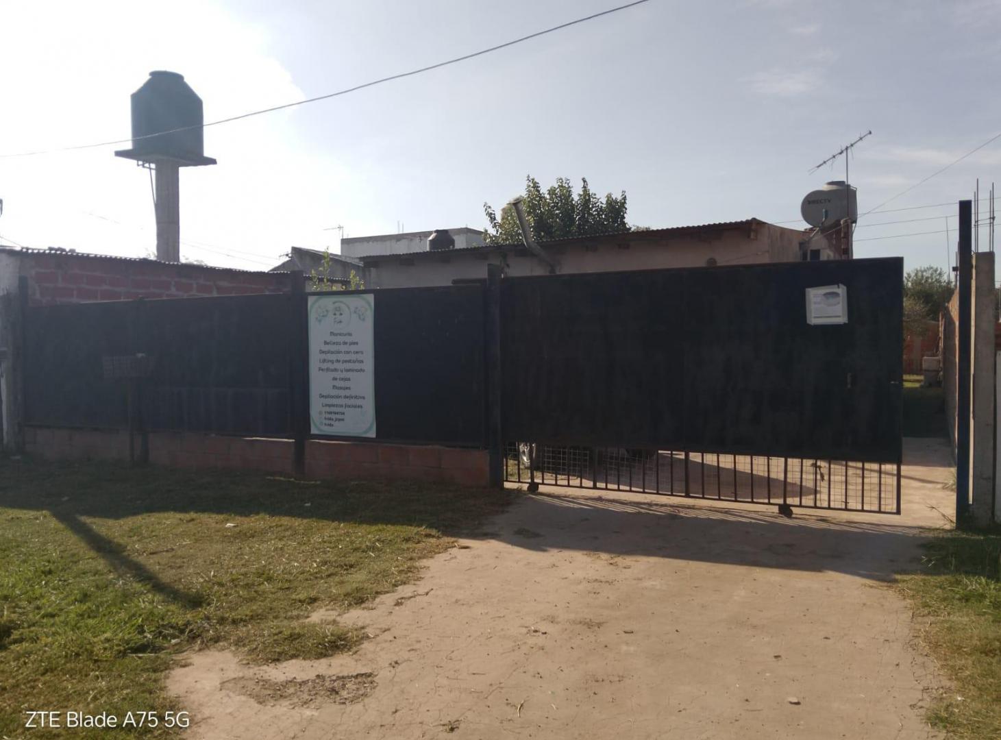 Venta casa 4 ambientes C/ parrilla y pileta - Jose C Paz