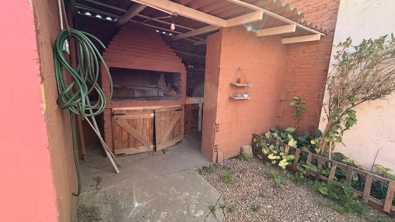 Foto de Venta casa 3 ambientes c/ cochera y parrilla - Jose C Paz, imagen 2