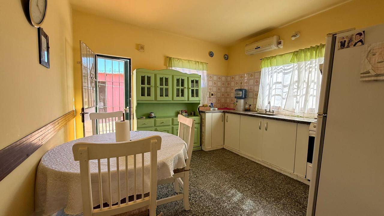 Foto de Venta casa 3 ambientes c/ cochera y parrilla - Jose C Paz, imagen 3