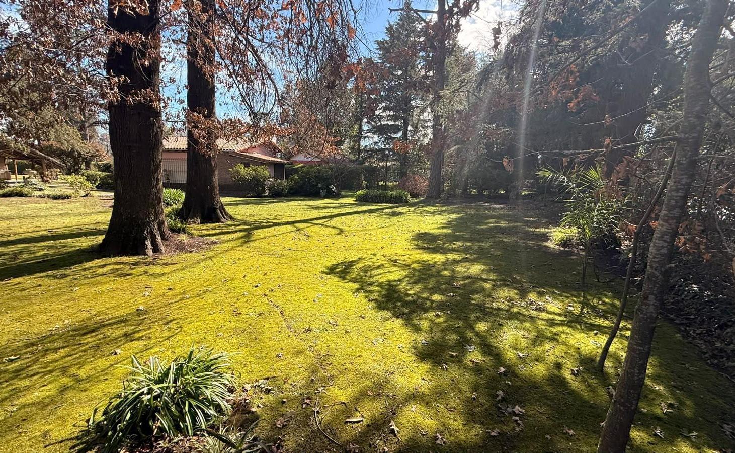Foto de Venta casa quinta c/ amplio lote mas 3 lotes - Derqui , Pilar, imagen 2