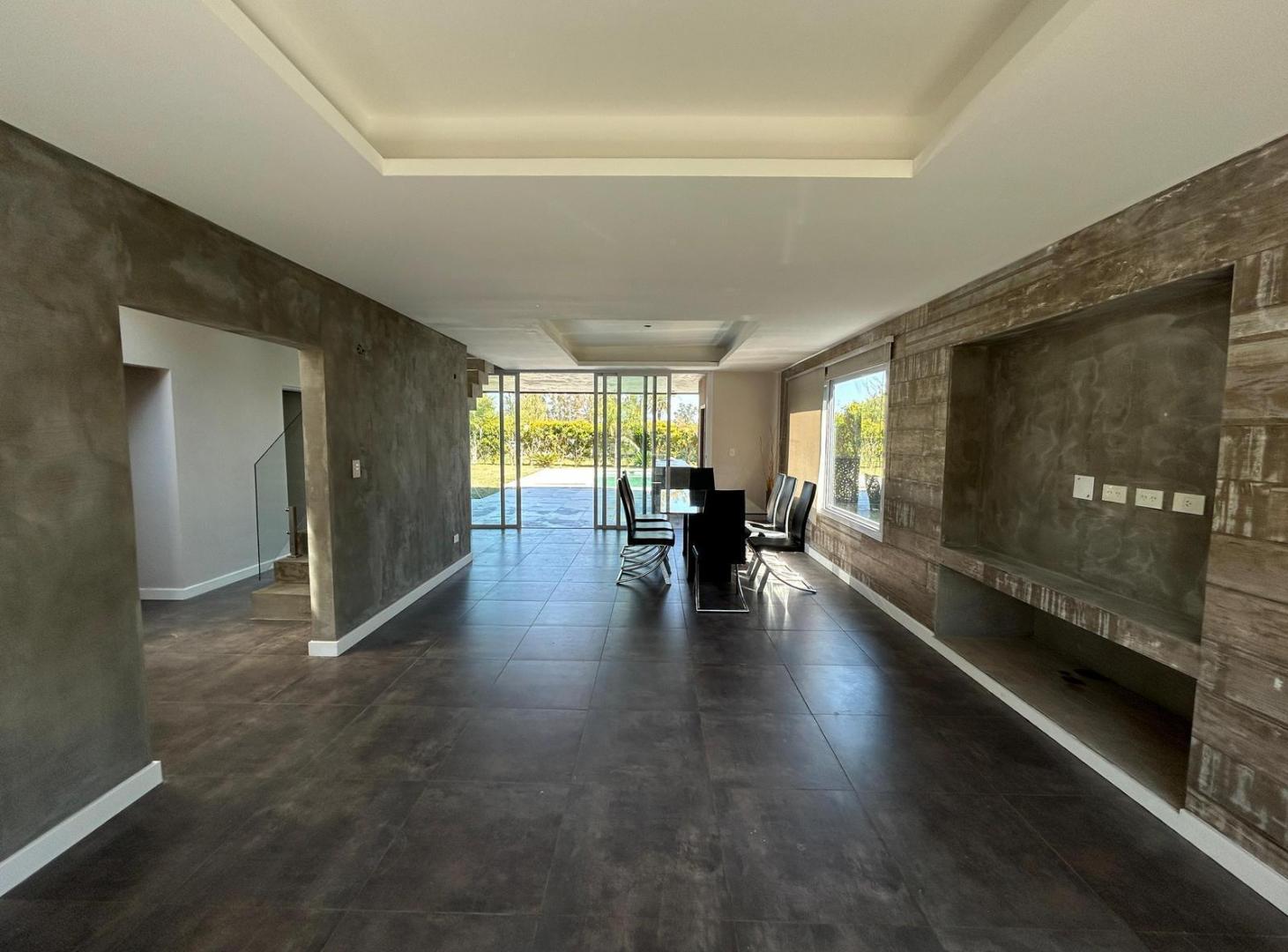 Foto de Venta casa a estrenar 7 ambientes c/ piscina - Barrio Las Tipas, imagen 4