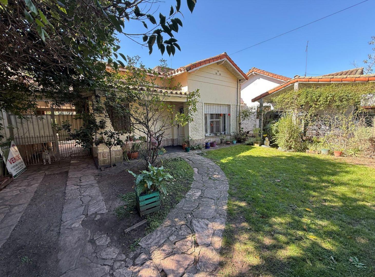 Foto de Venta casa 3 ambientes c/ pileta - Bella Vista, imagen 3