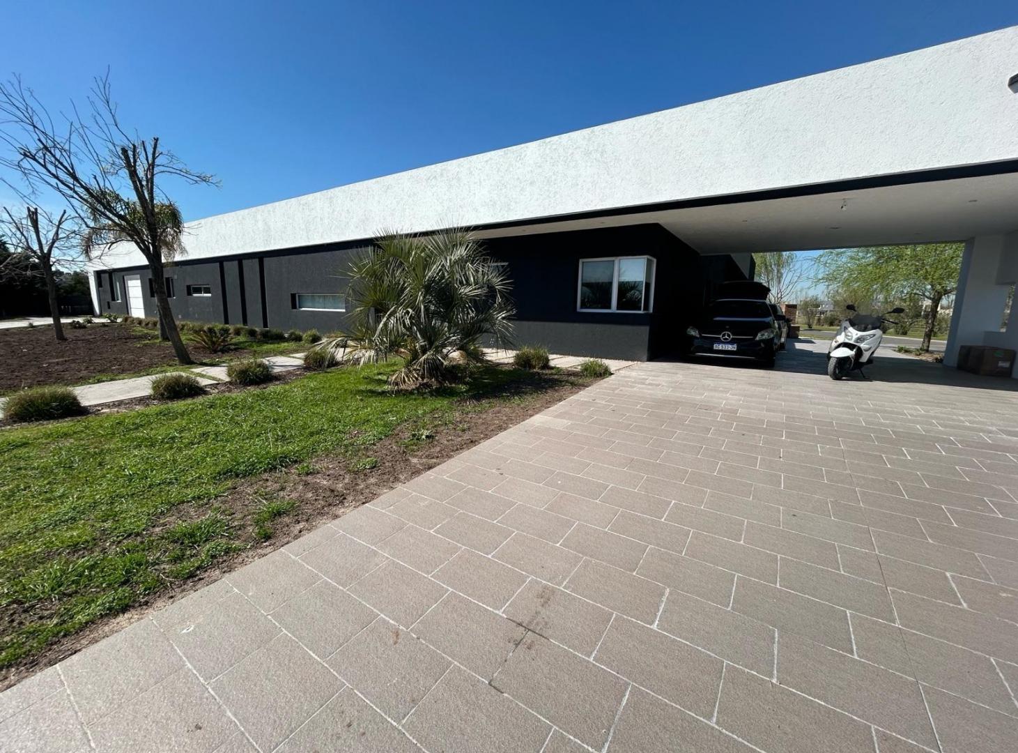 Foto de VENTA / ALQUILER TEMPORAL CASA 6 AMBIENTES A LA LAGUNA - SAN BENITO, imagen 3