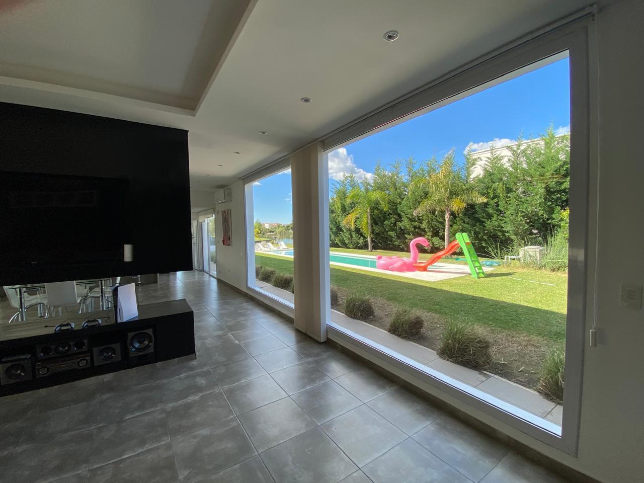Foto de VENTA / ALQUILER TEMPORAL CASA 6 AMBIENTES A LA LAGUNA - SAN BENITO, imagen 2