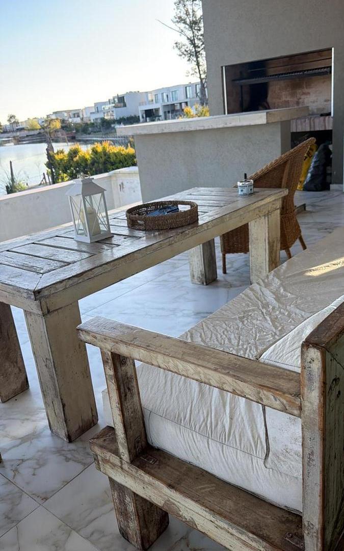 Foto de ALQUILER TEMPORAL CASA 6 AMBIENTES CON PISCINA - BARRIO LAGUNA GRANDE, imagen 3