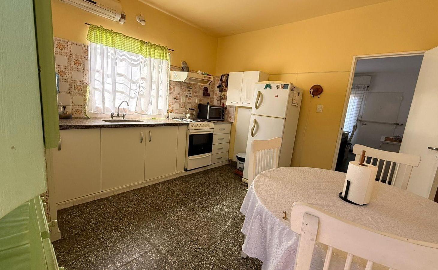 Foto de Venta casa 3 ambientes c/ cochera y parrilla - Jose C Paz, imagen 5