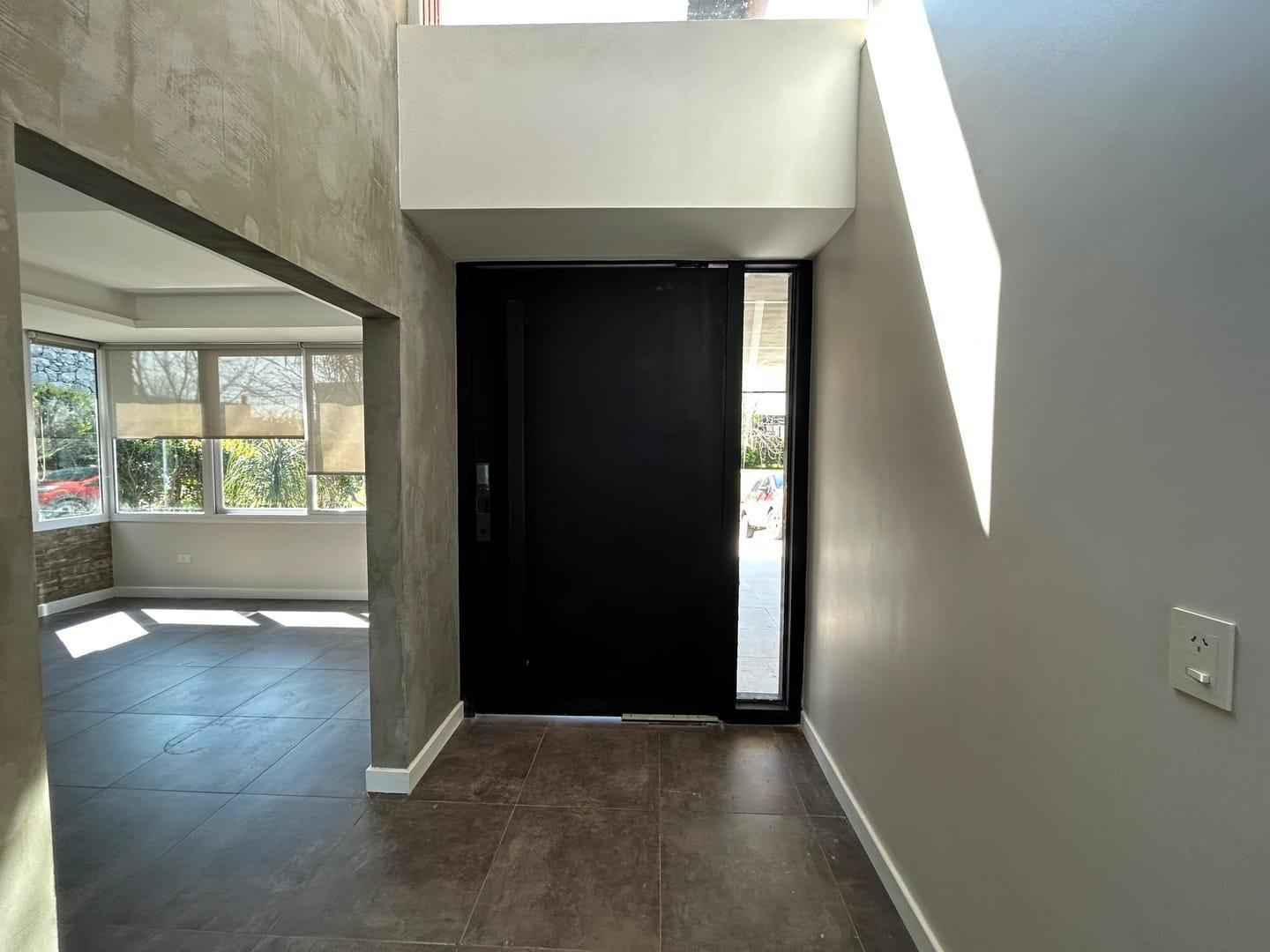 Foto de VENTA CASA A ESTRENAR 7 AMBIENTES C/ PISCINA - BARRIO LAS TIPAS, imagen 5