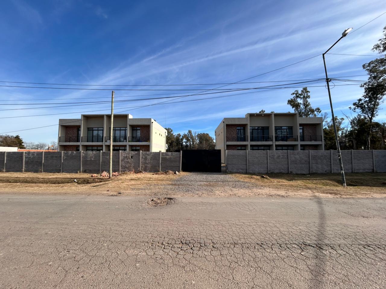 Foto de VENTA DEPARTAMENOS 3 AMBIENTES FINANCIADOS - BARRIO CERRADO LOS OLIVOS, imagen 1