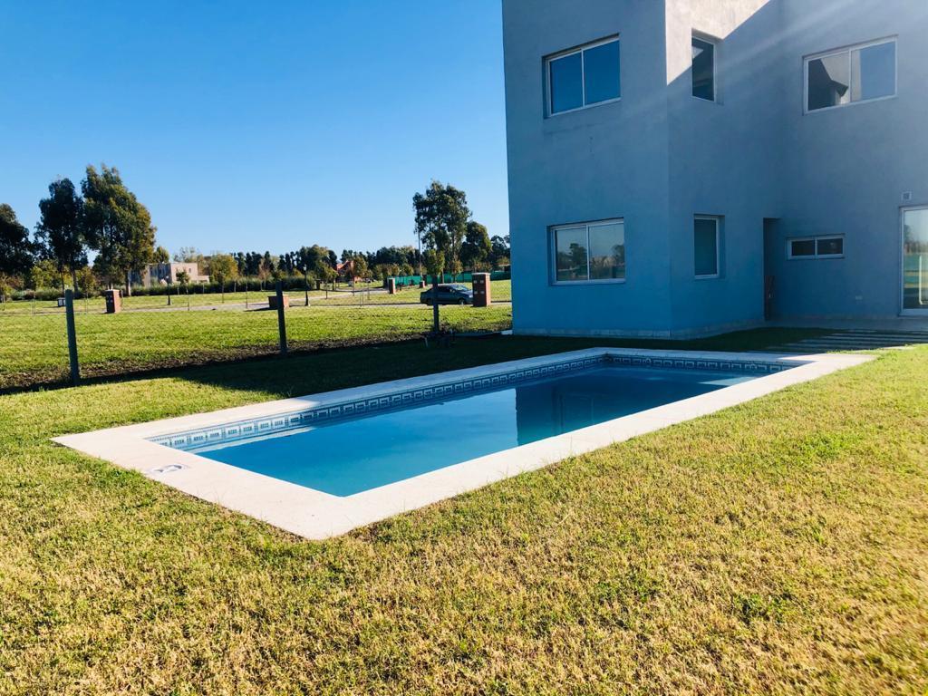 Foto de VENTA CASA 5 AMBIENTES CON PILETA - SANTO TOMAS, imagen 1
