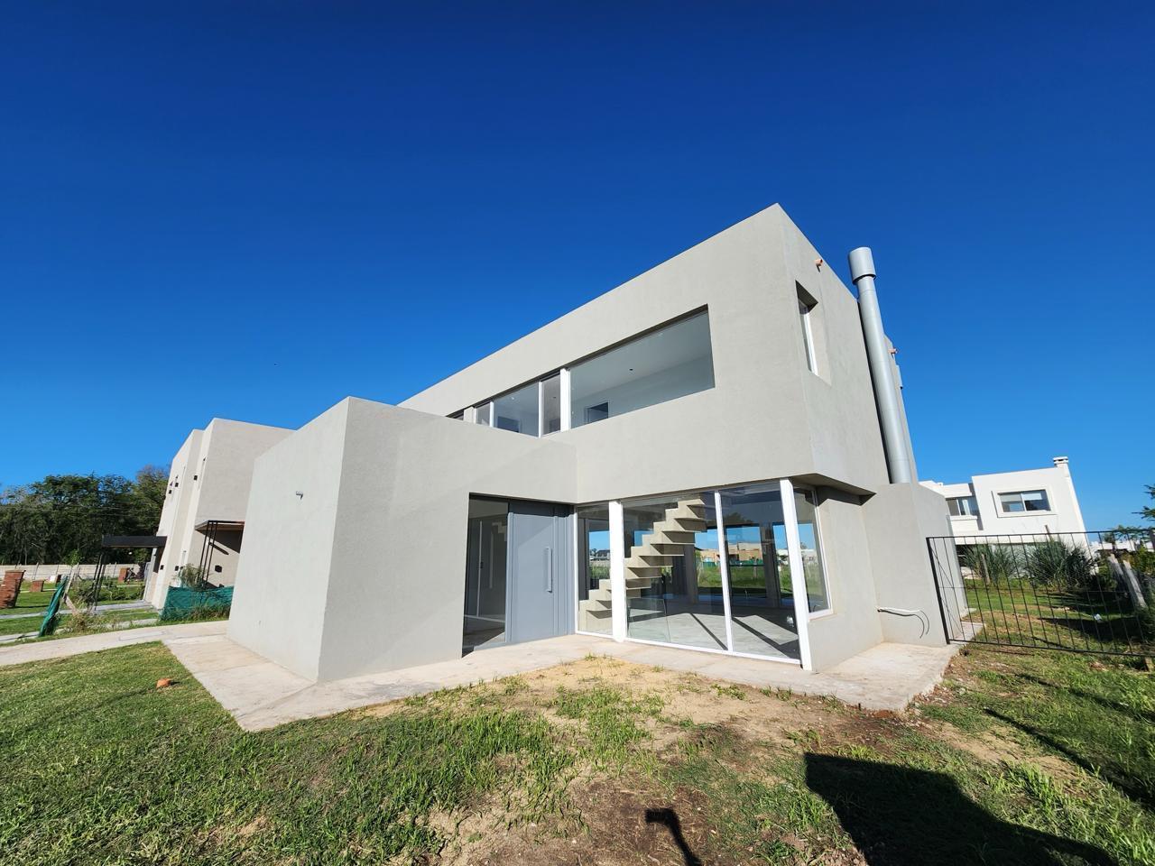 Foto de Venta casa 5 ambientes - Santo Tomás, imagen 2