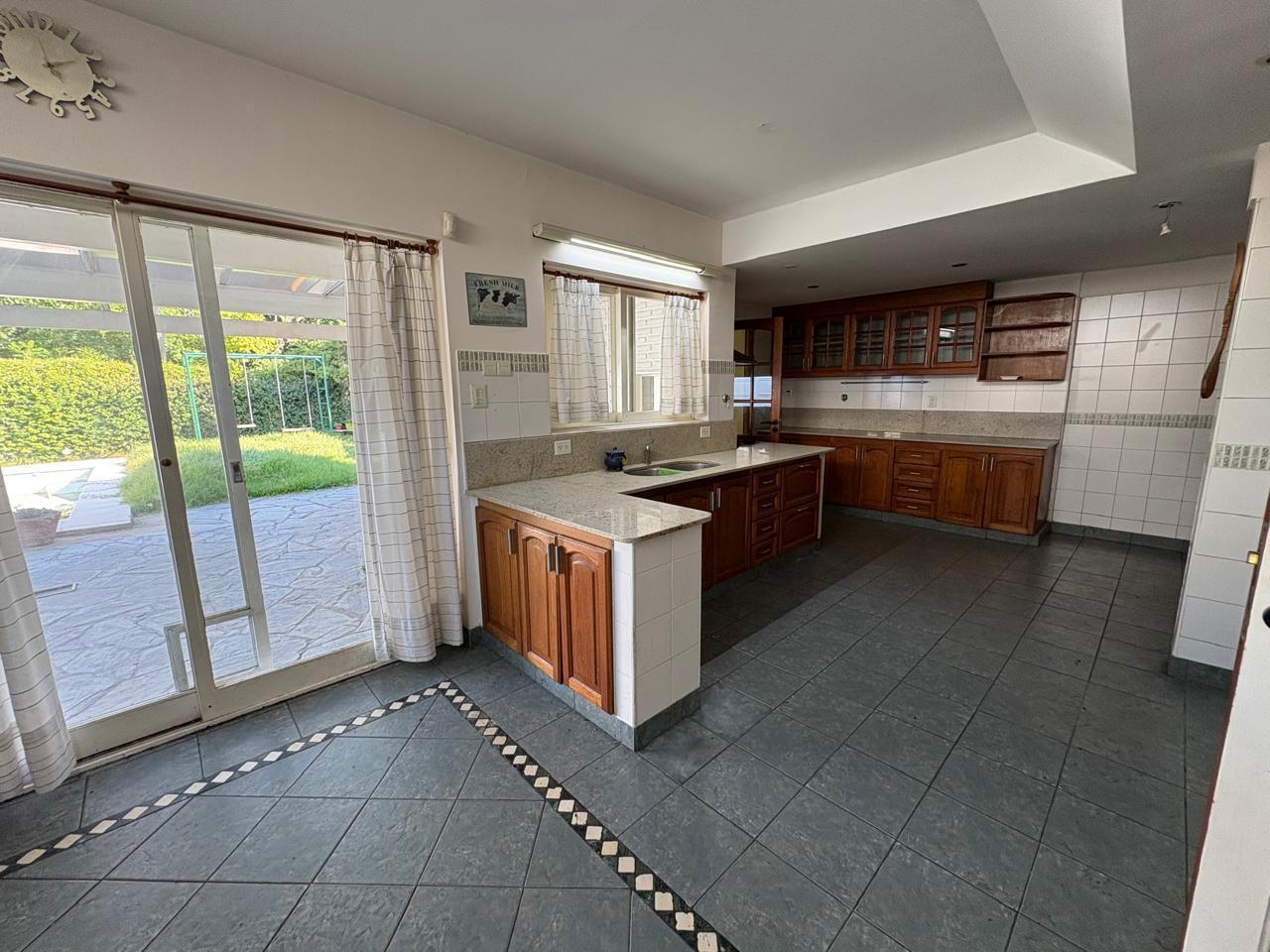 Foto de VENTA CASA 7 AMBIENTES - BELLA VISTA, imagen 4