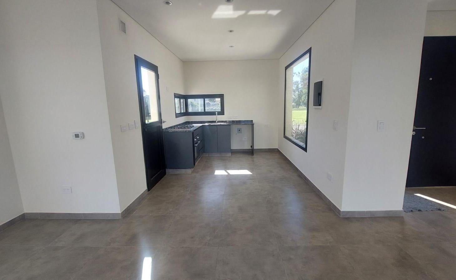 Foto de VENTA CASA 5 AMBIENTES - SANTA EMILIA - PILAR DEL ESTE, imagen 3