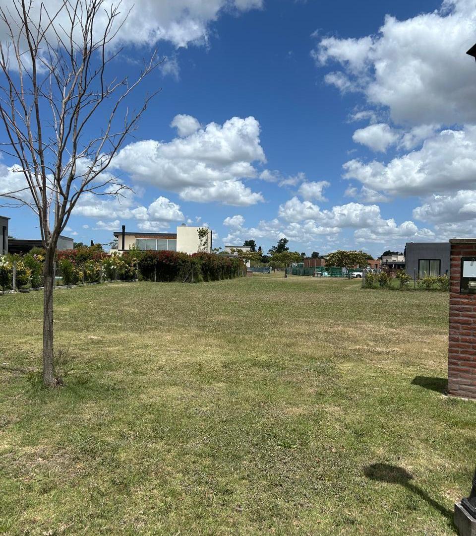 Foto de VENTA LOTE CENTRAL- BARRIO SANTA EMILIA PILAR DEL ESTE, imagen 2