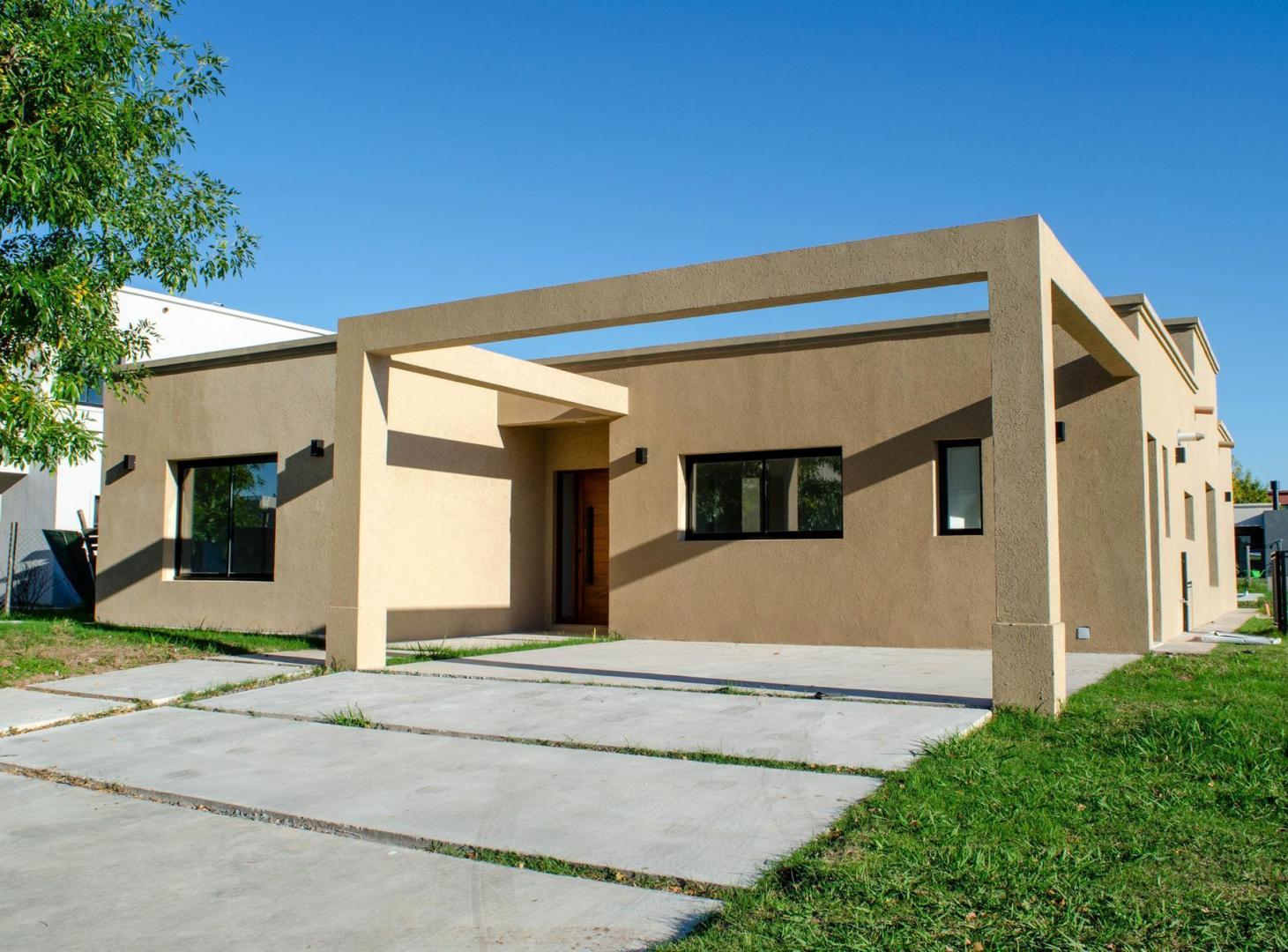 Foto de Casa EN VENTA EN SAN SEBASTIAN, imagen 1