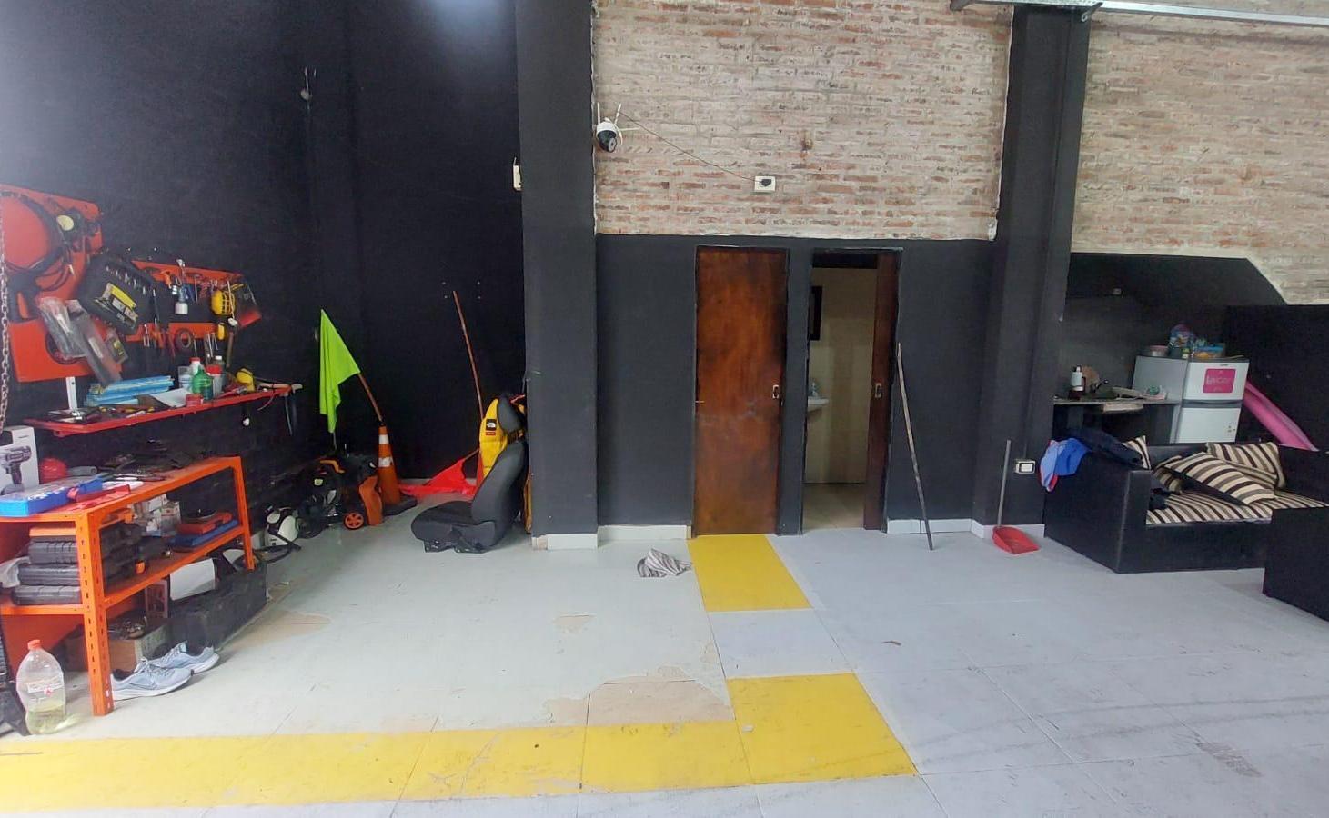 Foto de Venta Local Comercial + 3 Departamentos - San Miguel, imagen 4