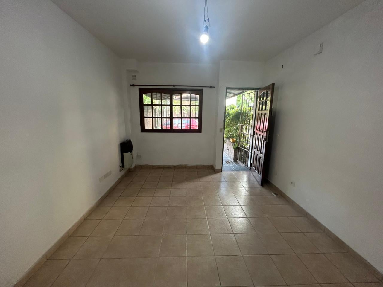 Foto de Venta Dúplex 3 ambientes con cochera apto credito - San Miguel, imagen 2