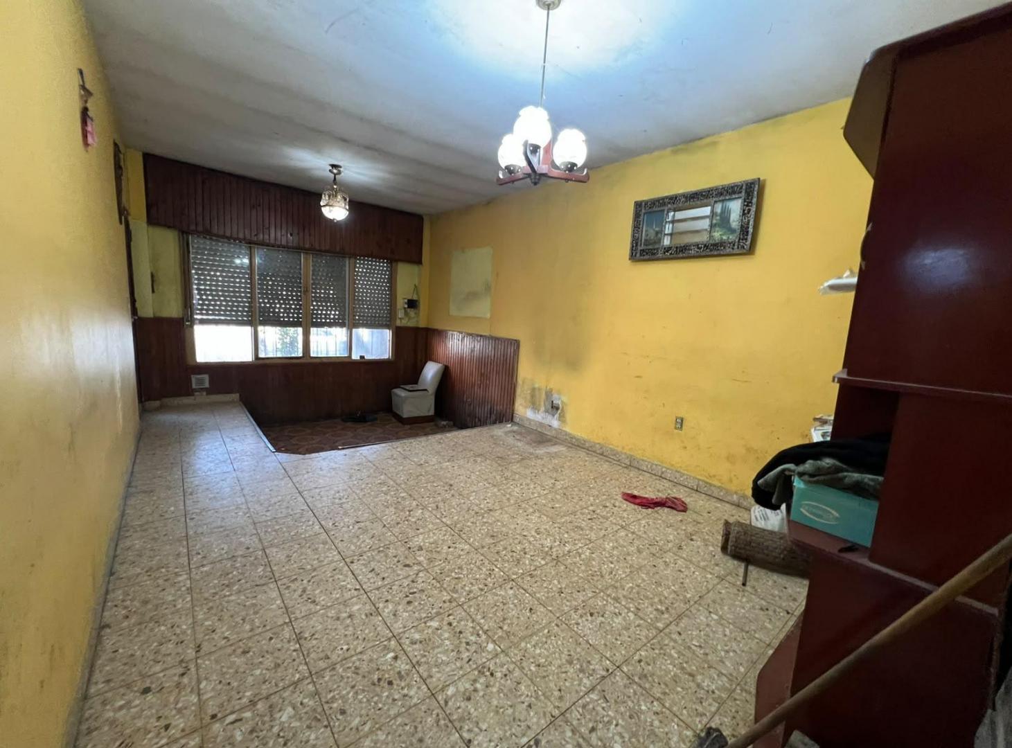 Foto de Venta casa 3 ambientes a reciclar - Malvinas Argentinas, imagen 3