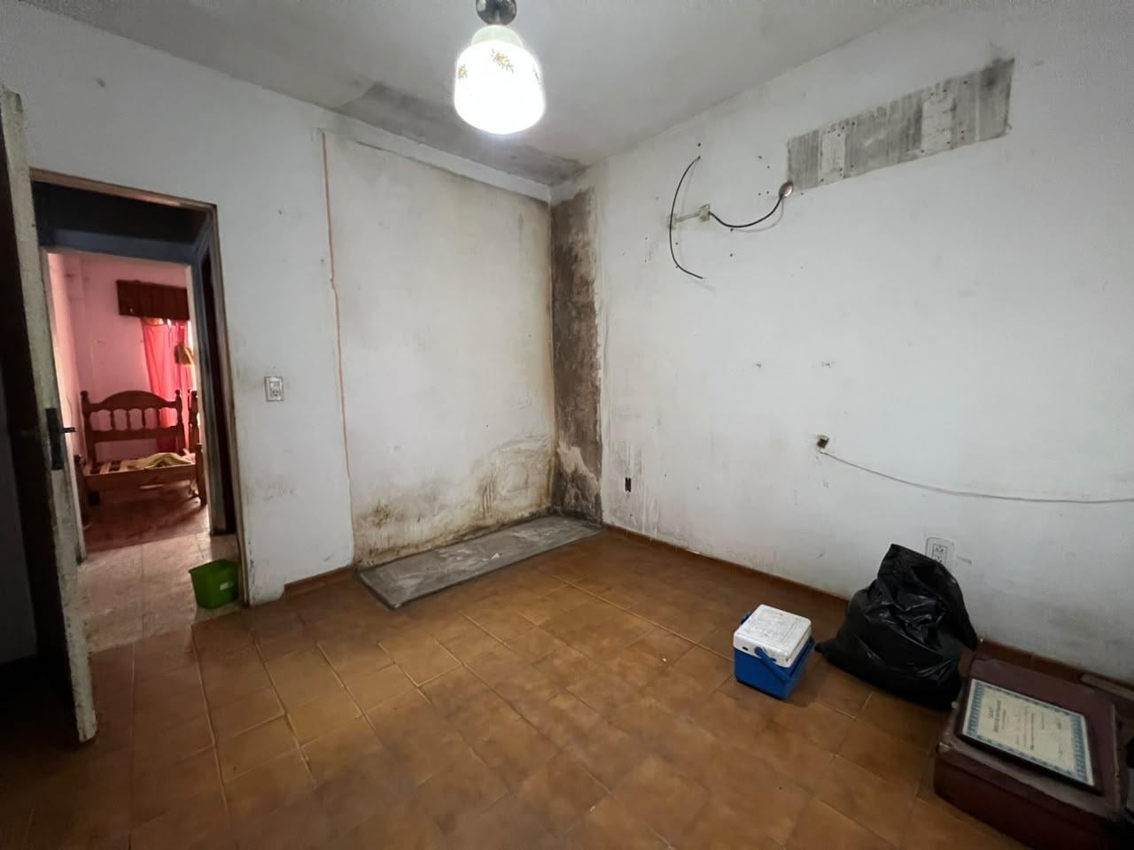 Foto de Venta casa 3 ambientes a reciclar - Malvinas Argentinas, imagen 5