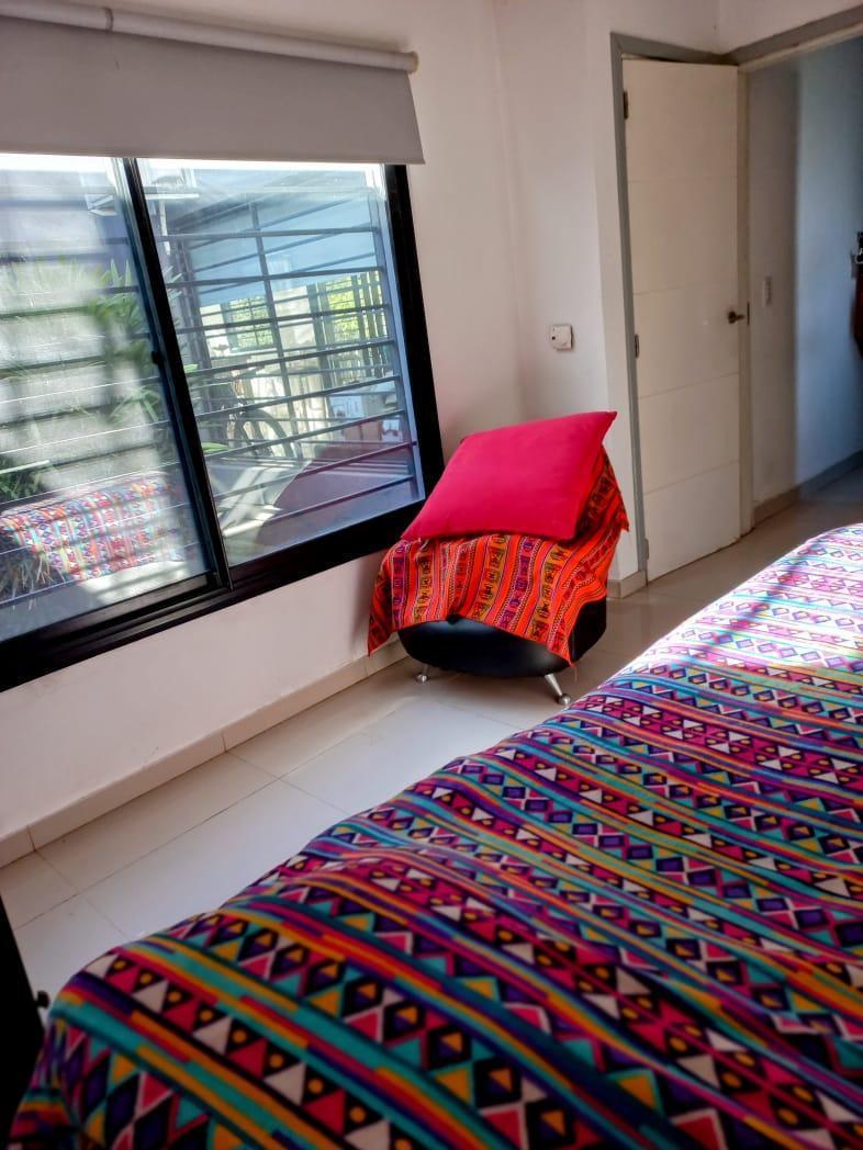 Foto de Venta casa 4 ambientes con pileta en barrio Tipas Blancas - Yei Porá, imagen 4