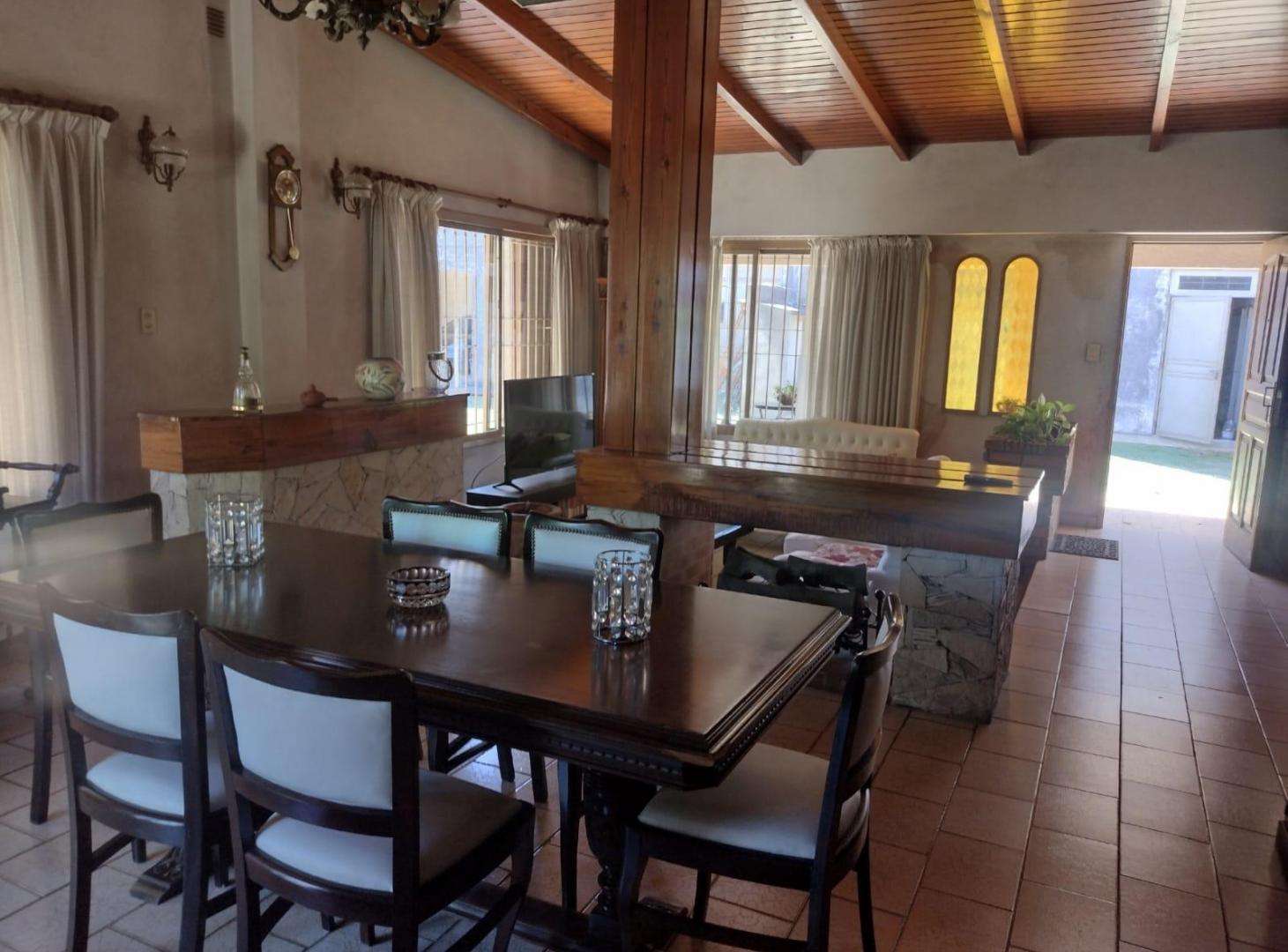 Foto de VENTA PROPIEDAD MULTIFUNCIONAL - LOCAL DEPTO CASA - ITUZAINGO, imagen 4