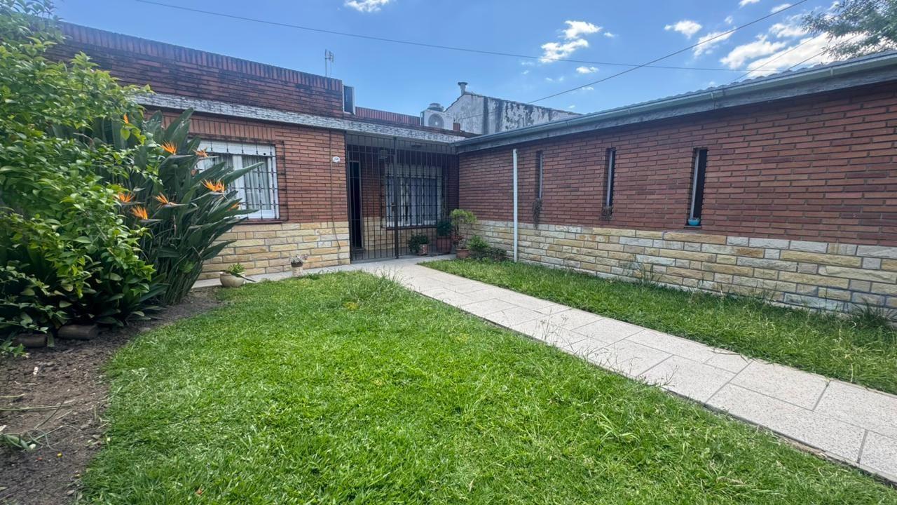Foto de Venta Casa 3 ambientes APTA CRÉDITO - José C. Paz, imagen 2
