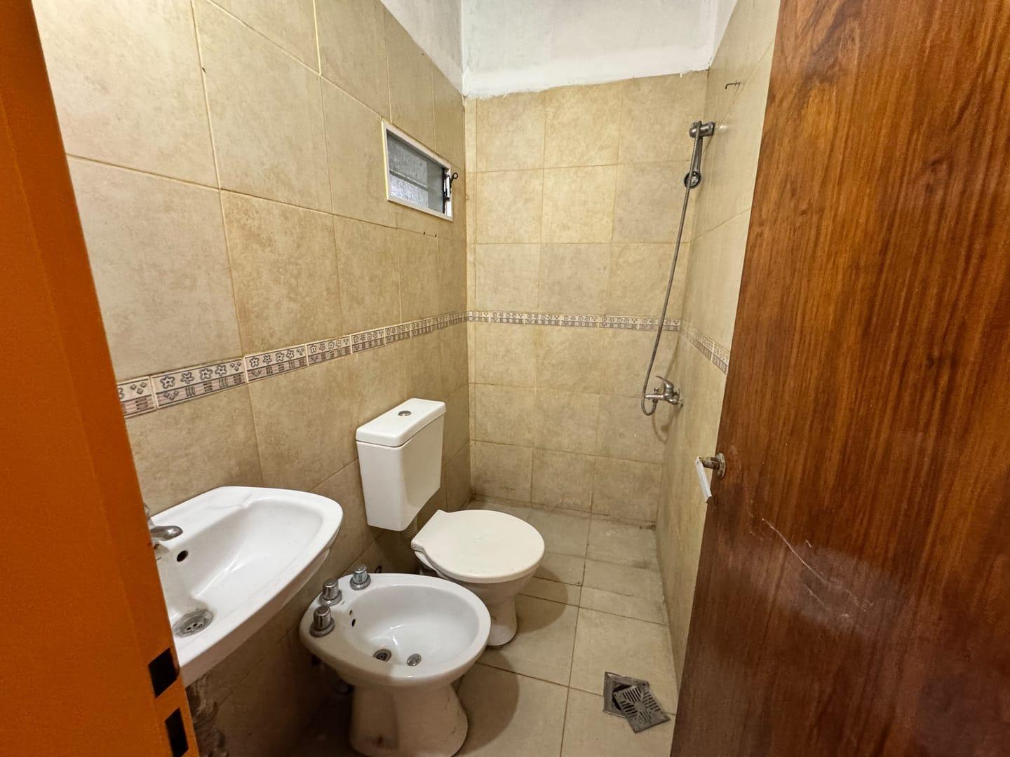 Foto de Venta casa 4 ambientes jose c paz, imagen 5