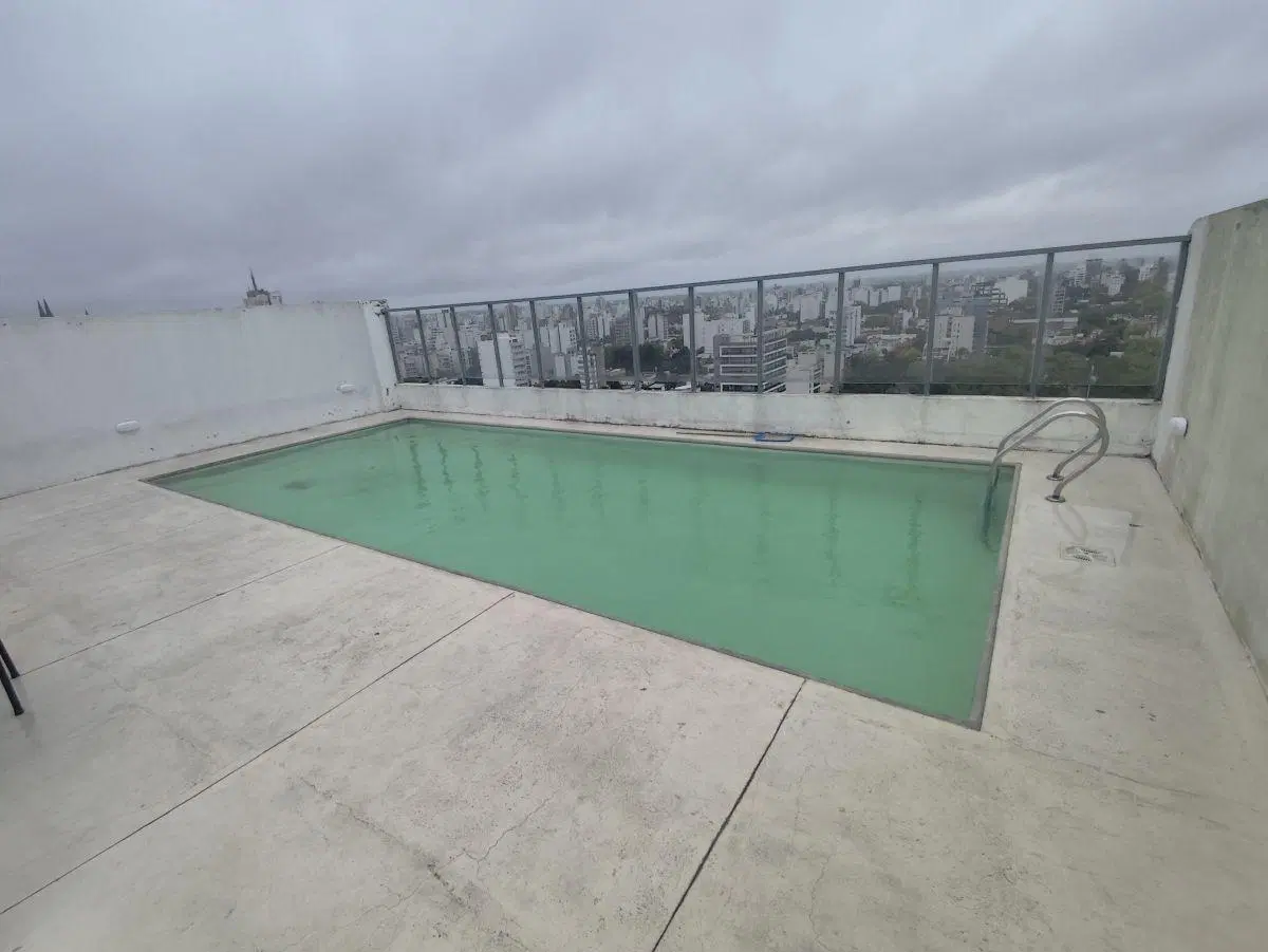 VENTA MONO PISCINA, PARRILLA, SUM PZA BELGRANO LA PLATA 8