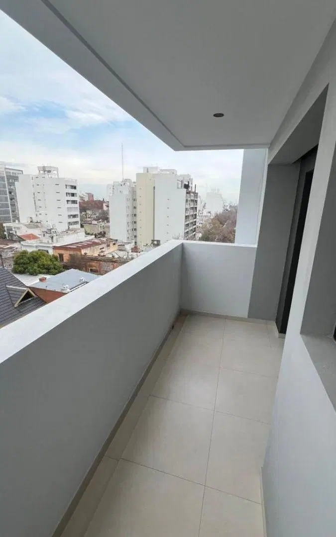 ALQUILER SEMIPISO ESTRENAR 1 DORM BALCÓN PLAZA MALVINAS 5